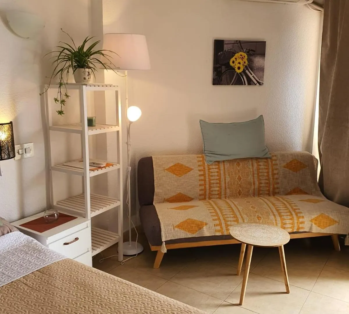 Monique Apartment Almunecar 0*,